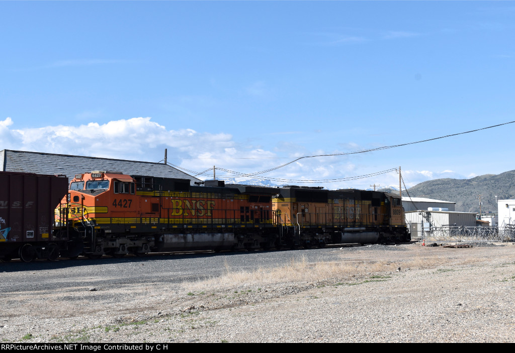 BNSF 4427/8809